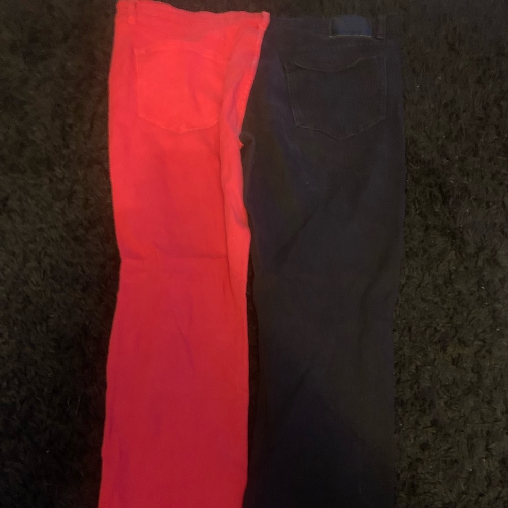 Only worn 4 times,fits good,quality is amazing,looks amazing